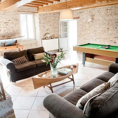 La Demeure D'ervee Дом отдыха